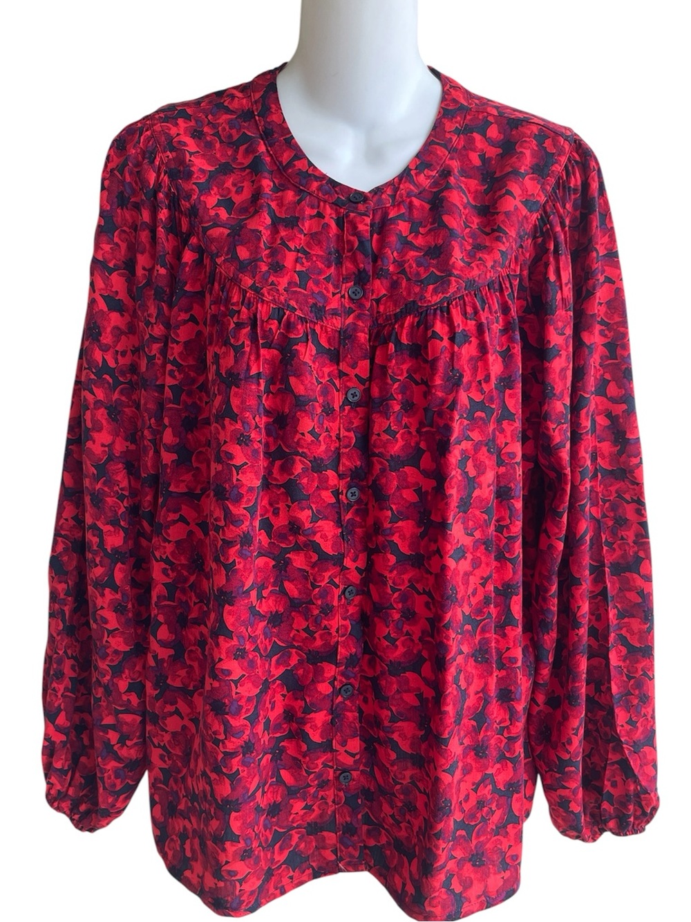 A New Day Red Black Floral Butto-Down Long Sleeve Flowy Top Blouse Woman Medium